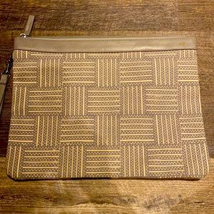 Manaola zipper pouch